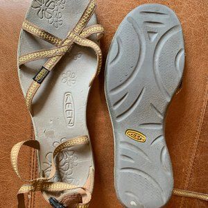 Keen sandals Excellent condition size 8